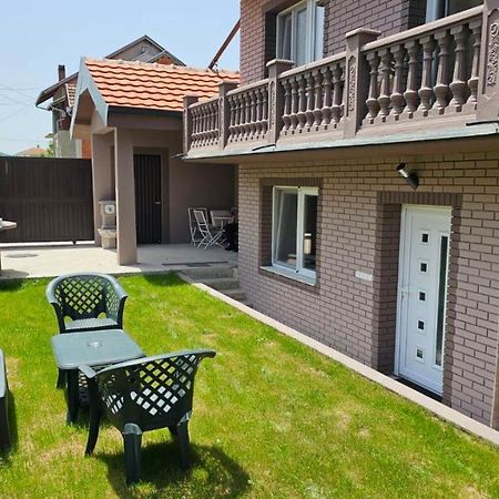 Garden Apartmani Jagodina Bagian luar foto