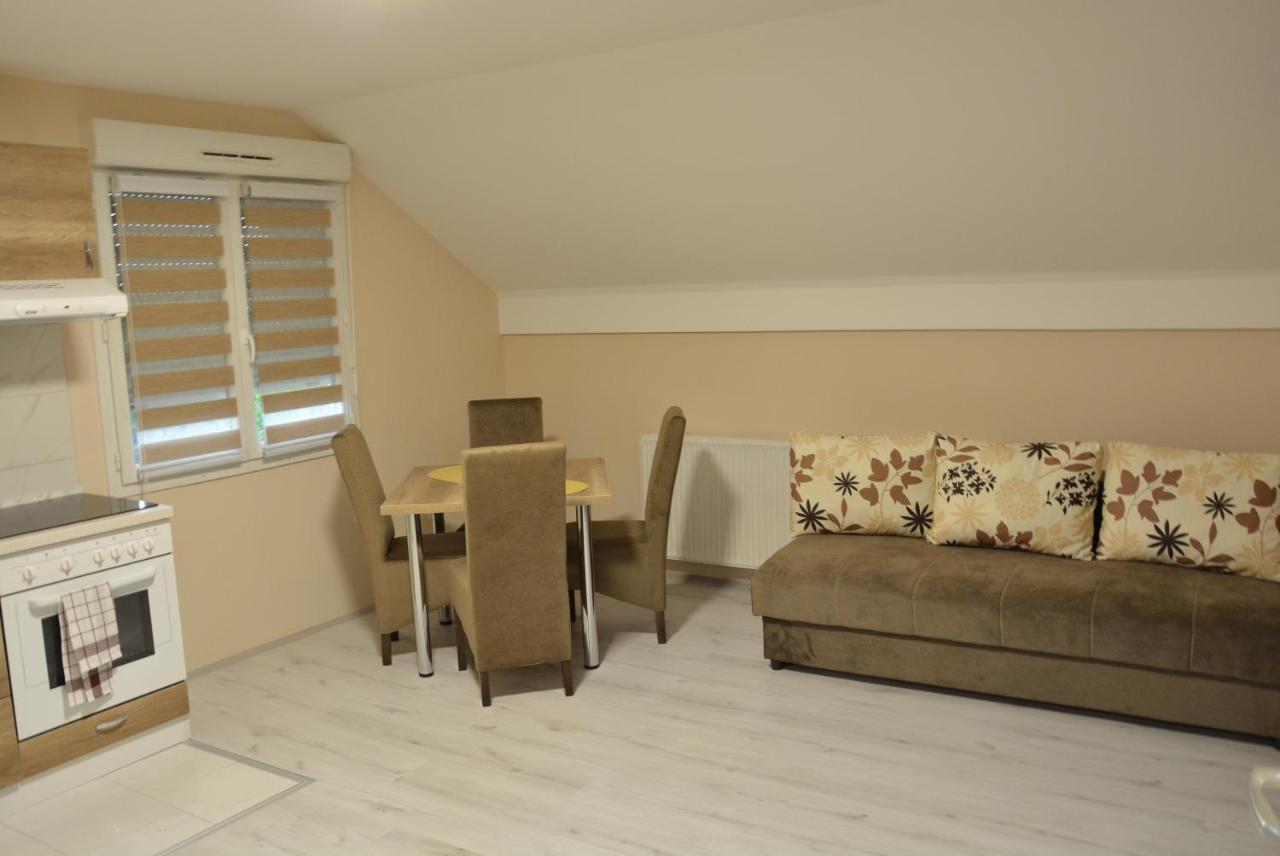 Garden Apartmani Jagodina Bagian luar foto